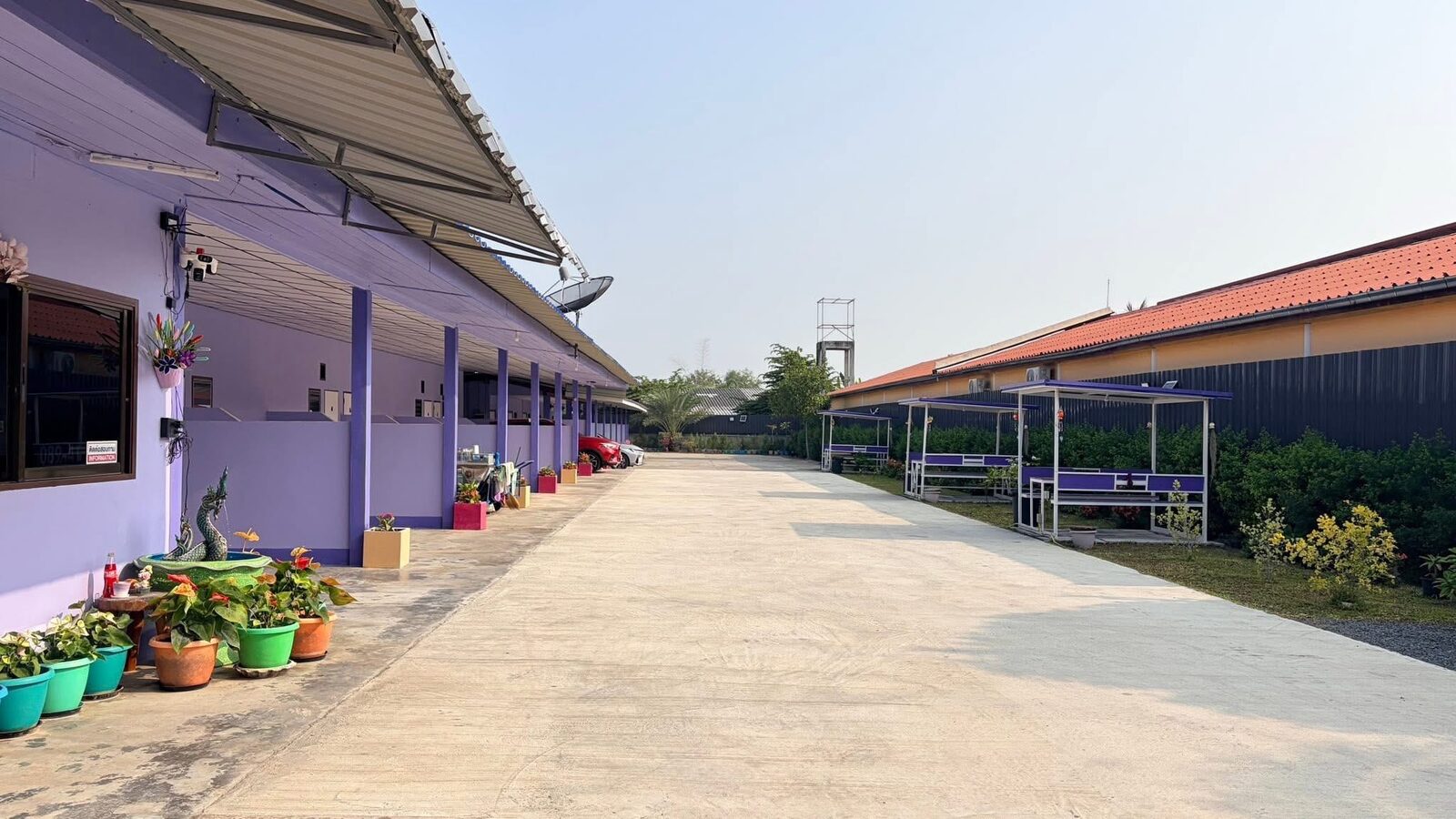 Nirawan Resort – Außenansicht am Tag in Prachuap Khiri Khan